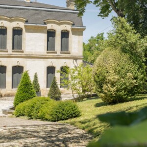 Vue sur la devanture de Picoron.