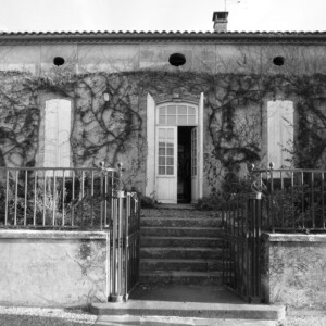 Vue sur la façade de Envolée belle.